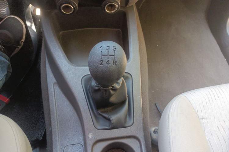 Used Wuling Rongguang V 2018 1.2L Standard Model Gear Lever