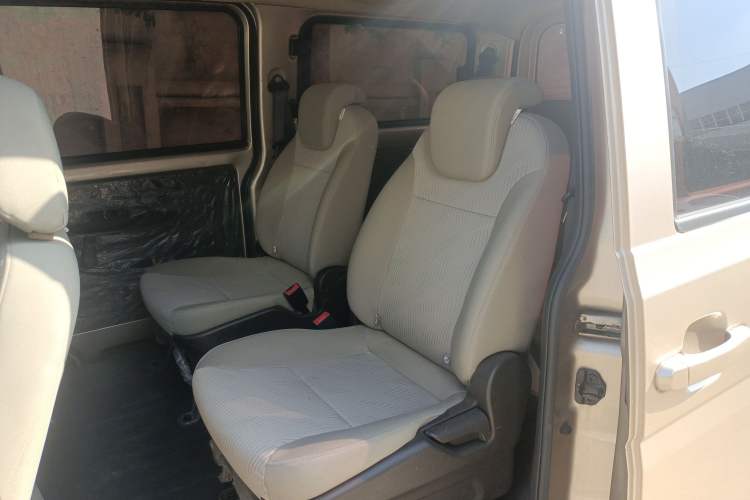 Used Wuling Rongguang V 2018 1.2L Standard Model Left Rear Seat