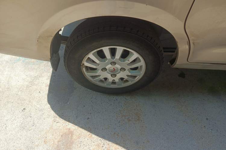 Used Wuling Rongguang V 2018 1.2L Standard Model Right Rear Wheel Hub