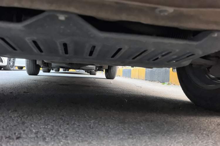 Used Wuling Rongguang V 2018 1.5L Practical Version Chassis Front