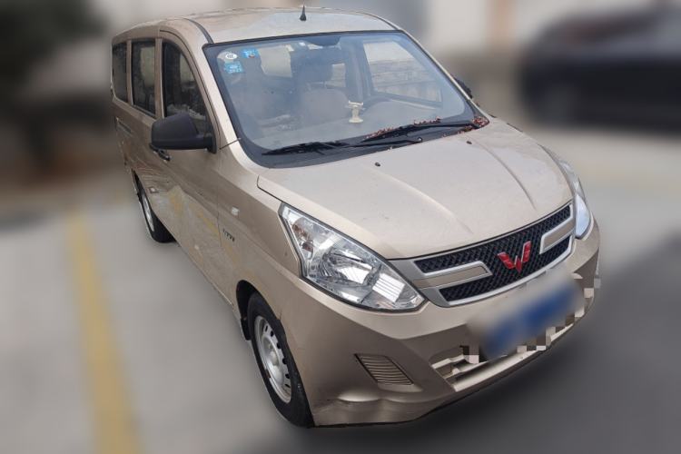 Used Wuling Rongguang V 2018 1.5L Practical Version Front Right 45 Deg