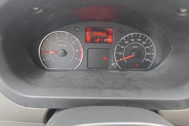 Used Wuling Rongguang V 2018 1.5L Practical Version Instrument Cluster