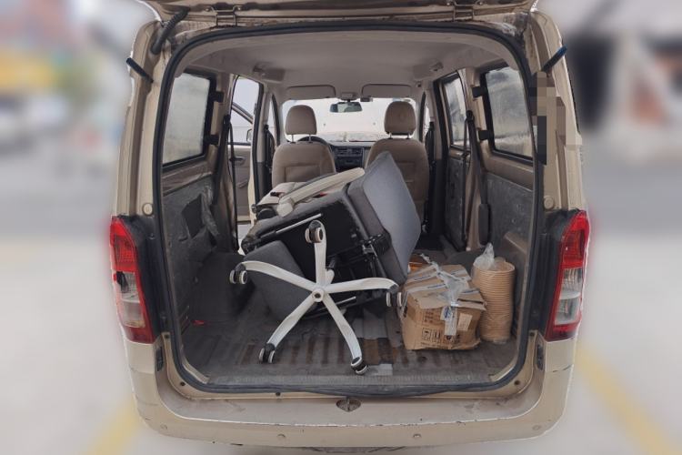 Used Wuling Rongguang V 2018 1.5L Practical Version Trunk