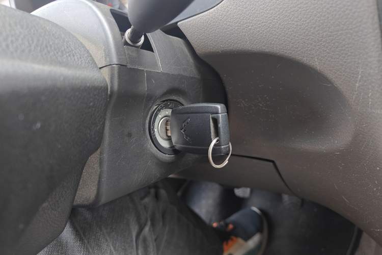 Used Wuling Rongguang V 2018 1.5L Practical Version Vehicle Key