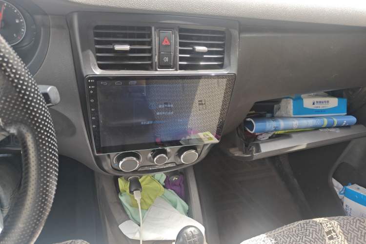 Used Wuling Rongguang V 2018 1.5L Standard Version Audio And AC Panel