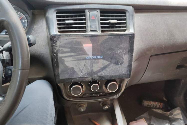 Used Wuling Rongguang V 2018 1.5L Practical Version Audio And AC Panel