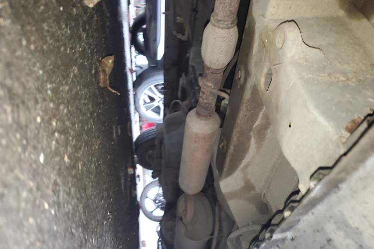 Used Wuling Rongguang V 2018 1.5L Practical Version Chassis Front Left