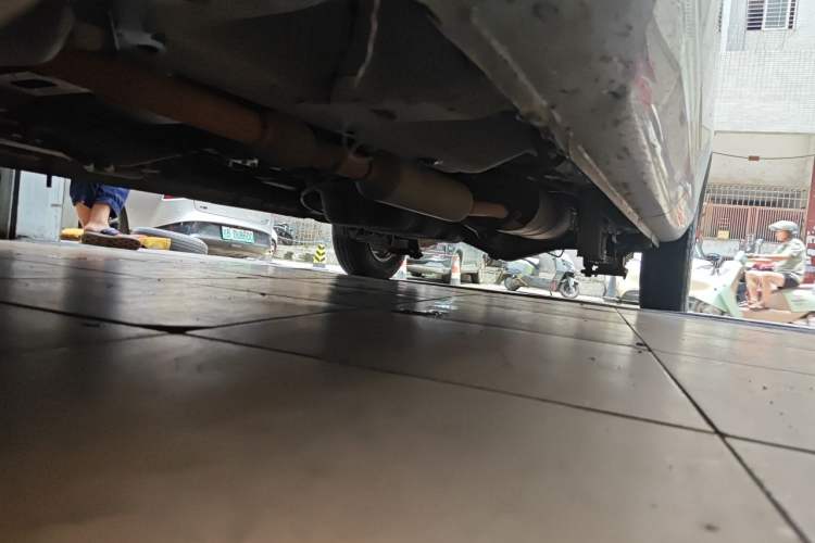 Used Wuling Rongguang V 2018 1.5L Standard Version Chassis Front Left