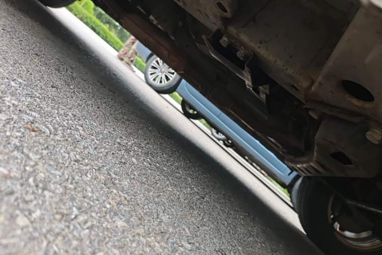 Used Wuling Rongguang V 2018 1.5L Practical Version Chassis Front Right