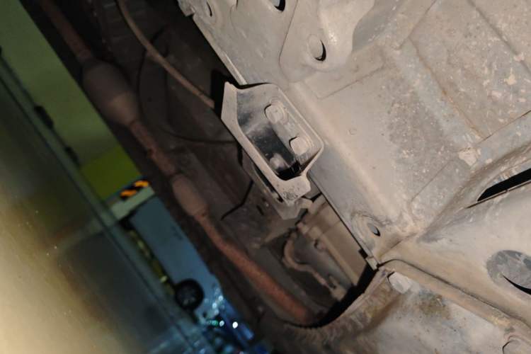 Used Wuling Rongguang V 2018 1.2L Standard Model Chassis Front Right