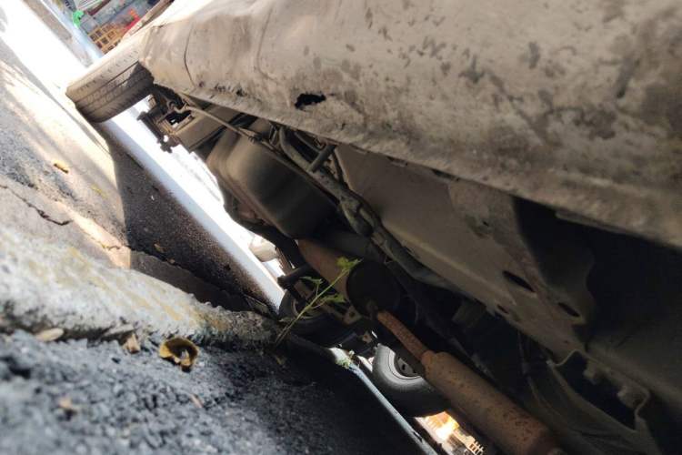 Used Wuling Rongguang V 2018 1.5L Practical Version Chassis Front Right
