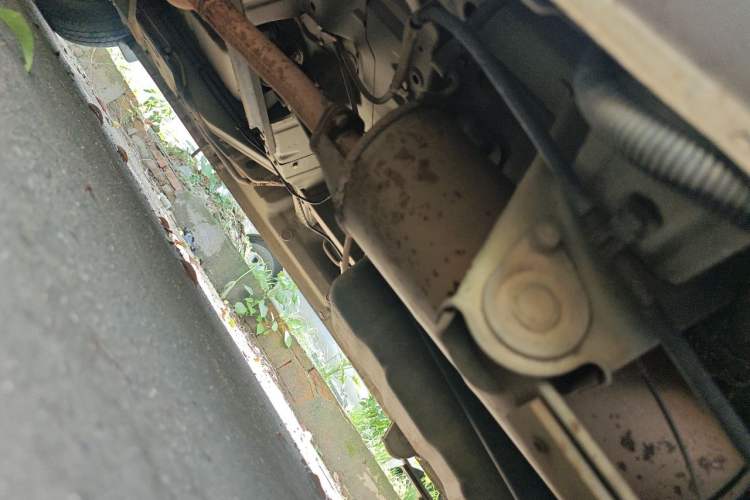 Used Wuling Rongguang V 2018 1.5L Standard Version Chassis Rear Left