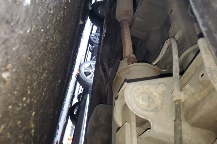 Used Wuling Rongguang V 2018 1.5L Practical Version Chassis Rear Left