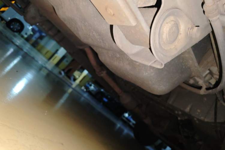Used Wuling Rongguang V 2018 1.2L Standard Model Chassis Rear Right
