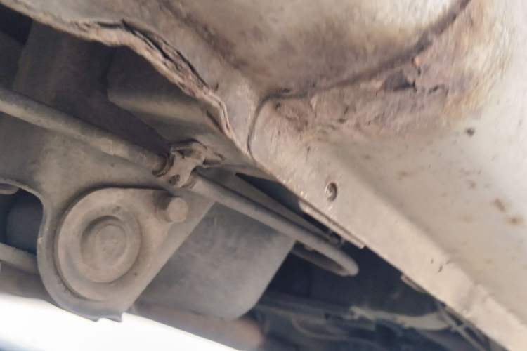 Used Wuling Rongguang V 2018 1.5L Standard Version Chassis Rear Right