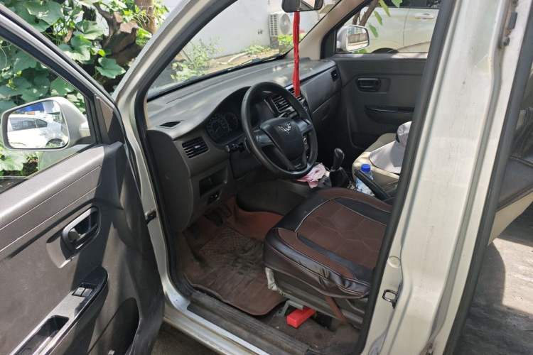 Used Wuling Rongguang V 2018 1.5L Standard Version Driver Seat