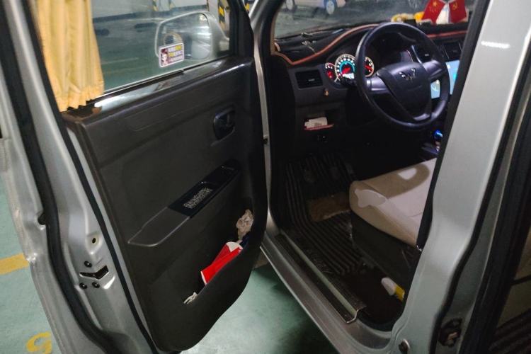 Used Wuling Rongguang V 2018 1.5L Standard Version Driver Seat