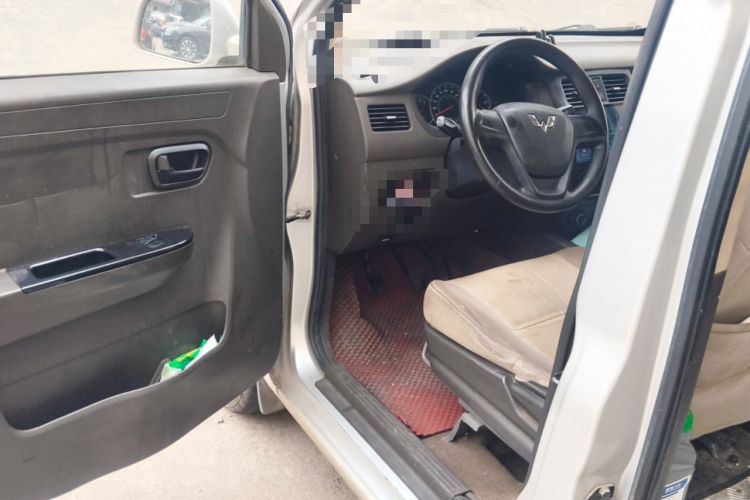 Used Wuling Rongguang V 2018 1.5L Standard Version Driver Seat