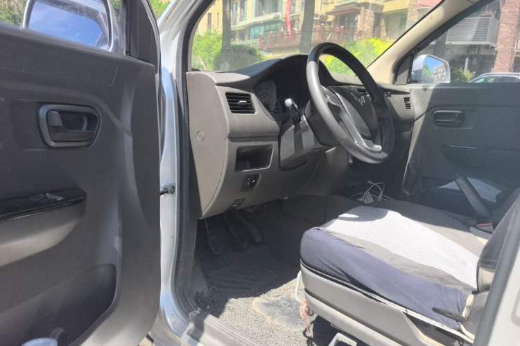 Used Wuling Rongguang V 2018 1.5L Standard Version Driver Seat