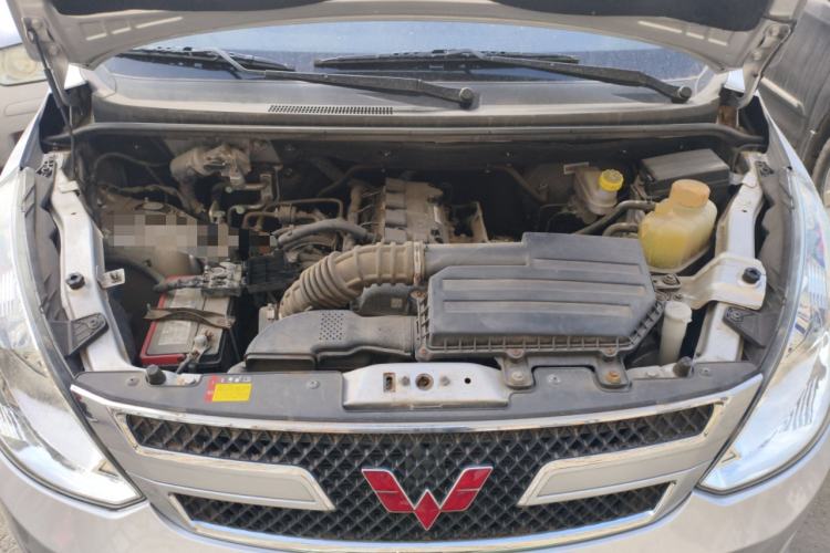 Used Wuling Rongguang V 2018 1.5L Standard Version Engine Bay