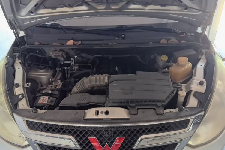 Used Wuling Rongguang V 2018 1.5L Standard Version Engine Bay
