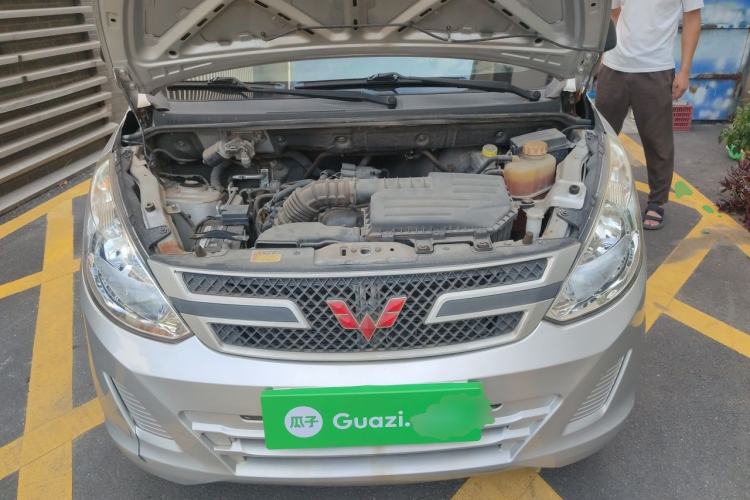 Used Wuling Rongguang V  Engine Bay