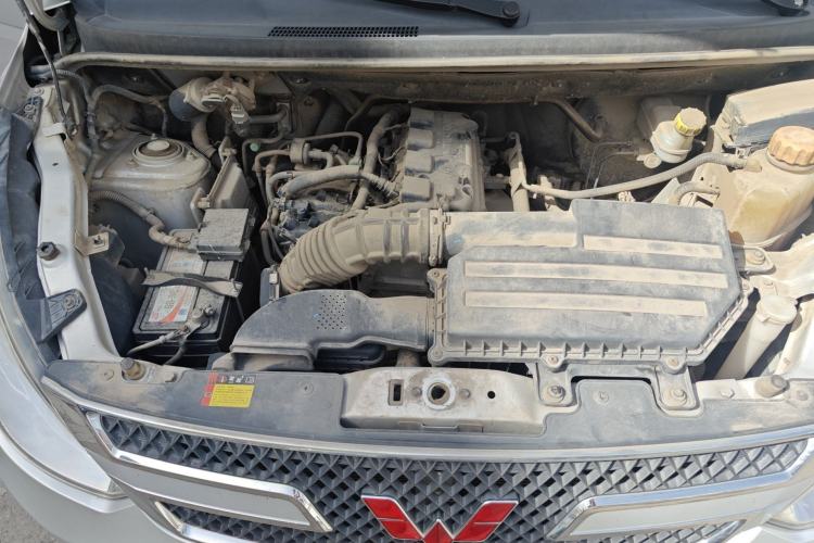 Used Wuling Rongguang V 2018 1.5L Standard Version Engine Bay
