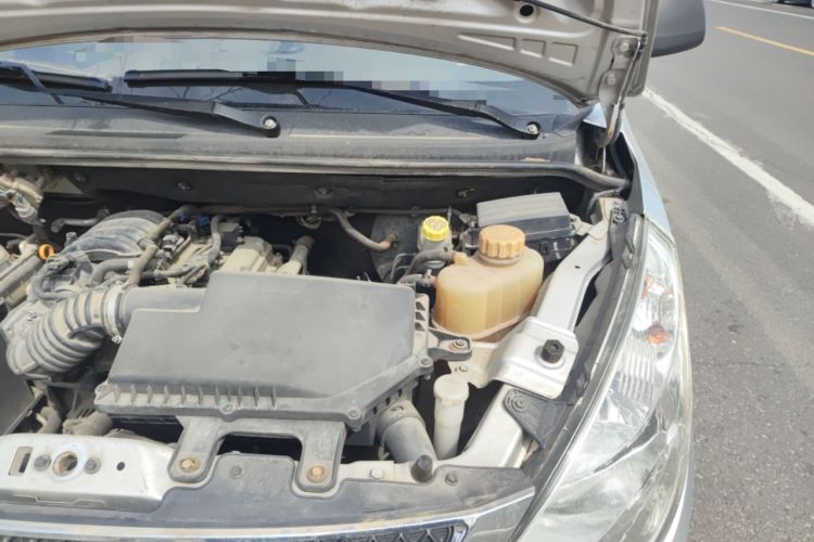 Used Wuling Rongguang V 2018 1.2L Practical Model Engine Bay Left