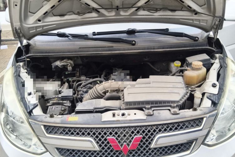 Used Wuling Rongguang V 2018 1.5L Standard Version Engine Bay