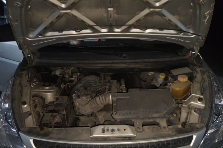 Used Wuling Rongguang V 2018 1.2L Practical Model Engine Bay