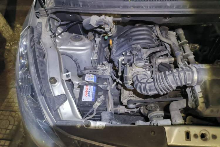 Used Wuling Rongguang V 2018 1.2L Standard Model Engine Bay Right