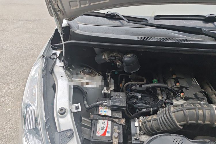 Used Wuling Rongguang V 2018 1.5L Practical Version Engine Bay Right