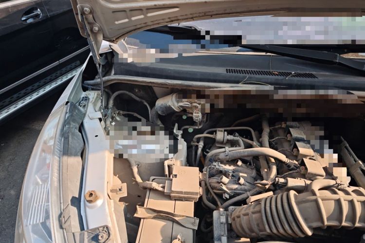 Used Wuling Rongguang V 2018 1.5L Standard Version Engine Bay Right