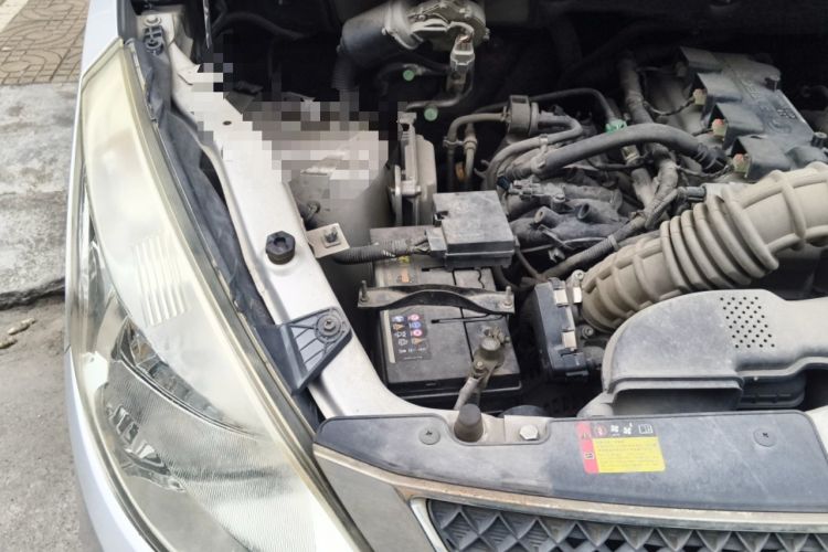 Used Wuling Rongguang V 2018 1.5L Standard Version Engine Bay Right
