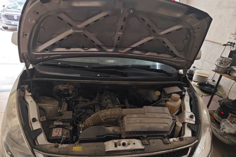 Used Wuling Rongguang V 2018 1.5L Standard Version Engine Bay