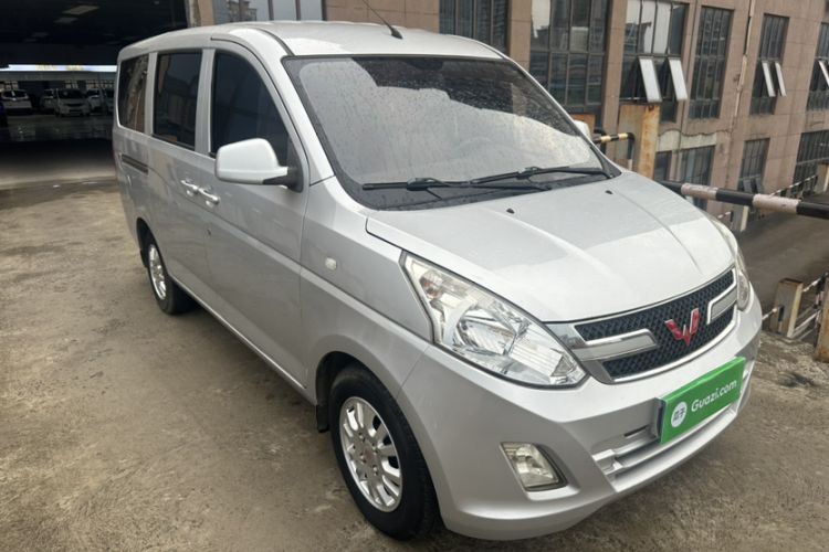 Used Wuling Rongguang V 2018 1.5L Standard Version Exterior 2