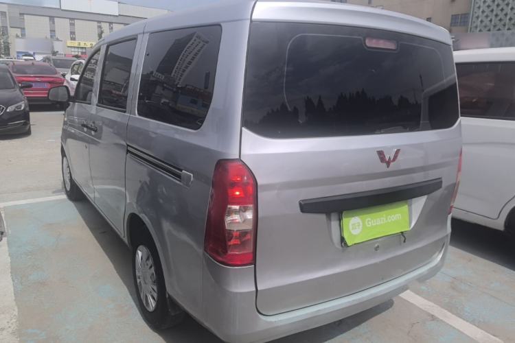 Used Wuling Rongguang V 2018 1.5L Practical Version Exterior 2