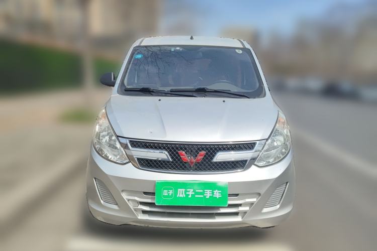 Used Wuling Rongguang V 2018 1.2L Practical Model Front