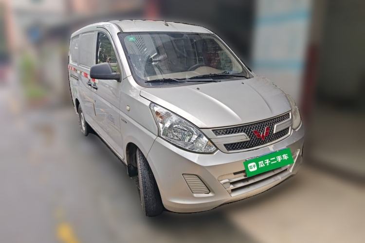 Used Wuling Rongguang V  Front Right 45 Deg