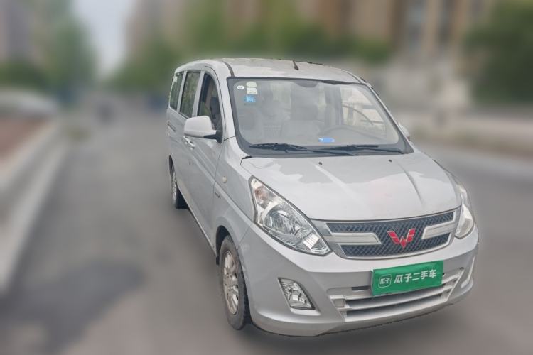 Used Wuling Rongguang V 2018 1.5L Standard Version Front Right 45 Deg
