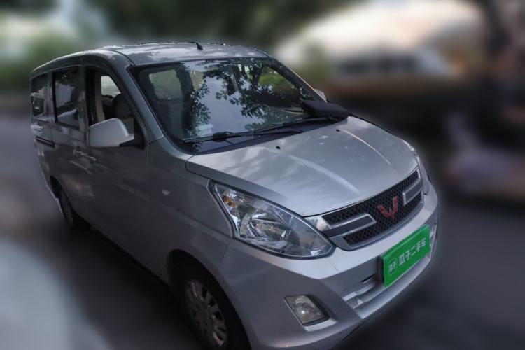 Used Wuling Rongguang V 2018 1.2L Standard Model Front Right 45 Deg
