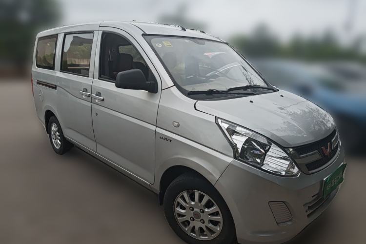 Used Wuling Rongguang V 2018 1.5L Practical Version Front Right 45 Deg