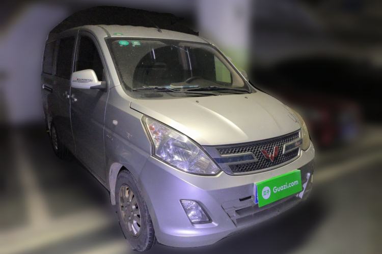 Used Wuling Rongguang V 2018 1.5L Standard Version Front Right 45 Deg