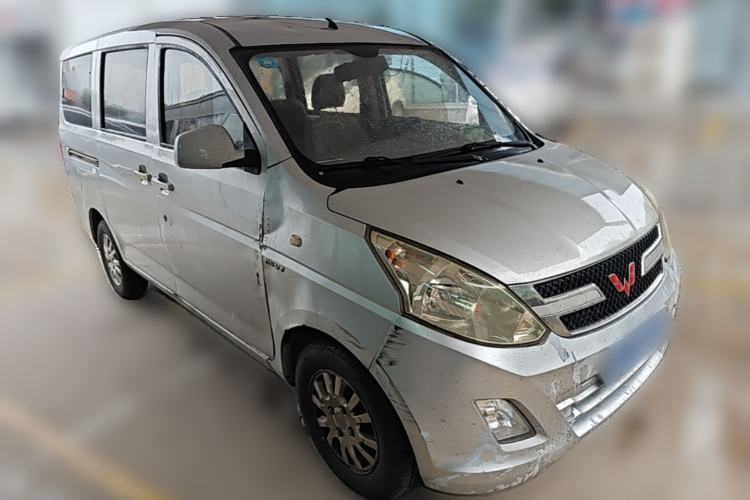 Used Wuling Rongguang V 2018 1.5L Standard Version Front Right 45 Deg