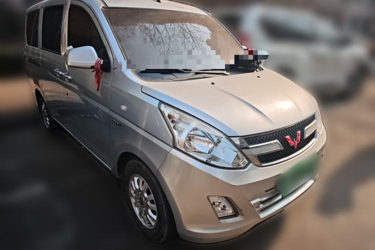 Used Wuling Rongguang V 2018 1.5L Standard Version Front Right 45 Deg