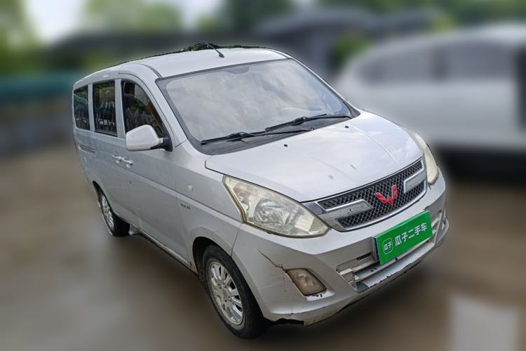 Used Wuling Rongguang V 2018 1.5L Standard Version Front Right 45 Deg