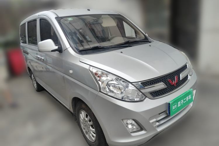 Used Wuling Rongguang V 2018 1.5L Standard Version Front Right 45 Deg