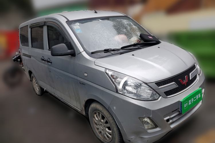 Used Wuling Rongguang V 2018 1.5L Practical Version Front Right 45 Deg