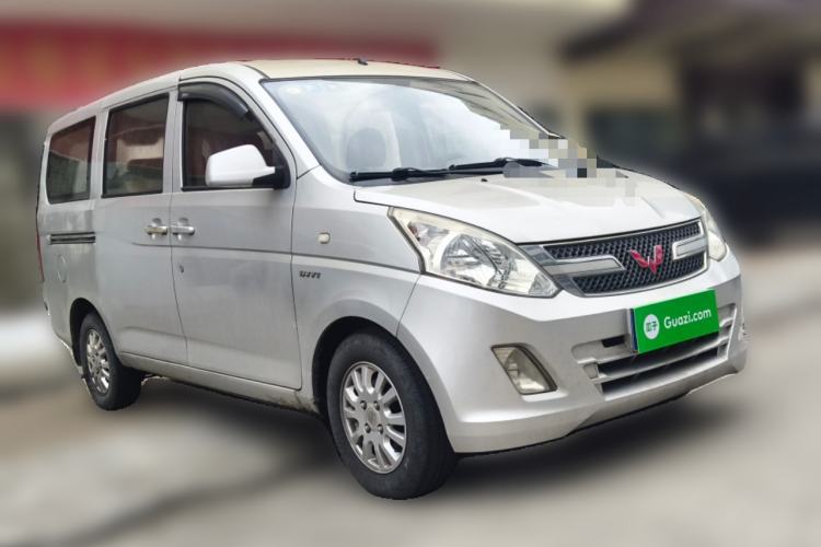 Used Wuling Rongguang V 2018 1.5L Standard Version Front Right 45 Deg