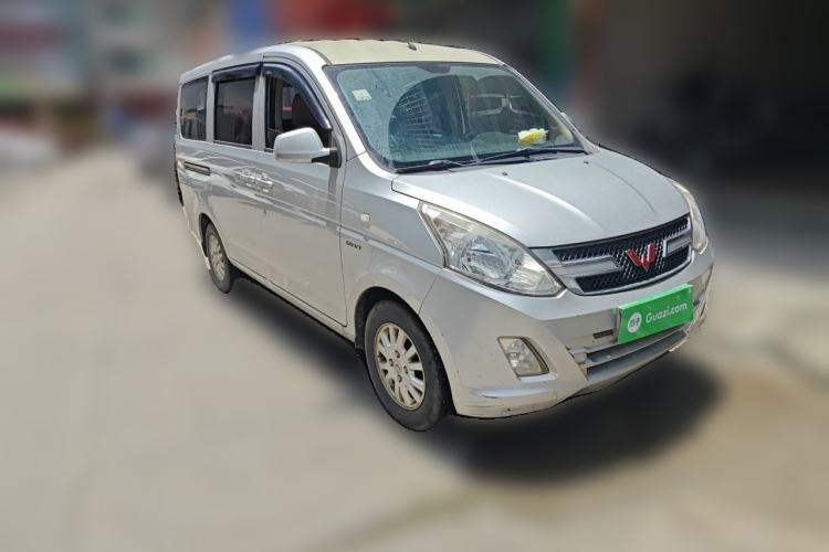 Used Wuling Rongguang V 2018 1.5L Standard Version Front Right 45 Deg